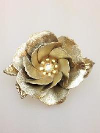 £22.00 - Vintage 50s Stunning Large Goldtone Flower Brooch AB Diamante 3D Effect