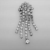£15.00 - Vinage 50s Sparkling Diamante Tassel Silvertone Brooch 