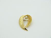 Vintage 60s Signed Sphinx Goldtone Swirl Design Brooch Set with Real Pearl 