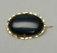 Victorian Lovely Pinchbeck Gold Black Agate Oval Brooch